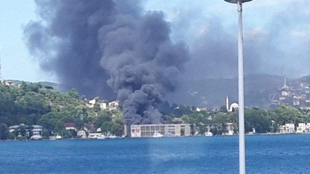 В Стамбуле горит фабрика: есть пострадавшие