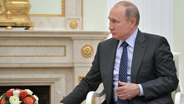 Путин познакомил президента Азербайджана с Пашиняном