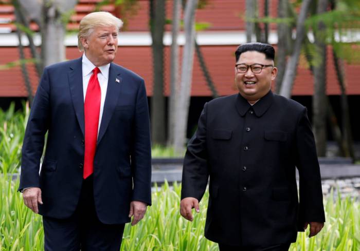 Историческая встреча: Трамп и Ким Чен Ын пожали друг другу руки - ФОТО-ВИДЕО 