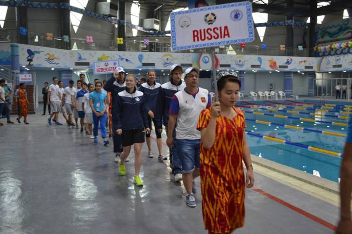 Пловцы стран СНГ съехались в Худжанд на международный турнир
