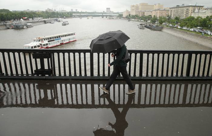 Оранжевый уровень опасности объявили в Москве из-за ливней