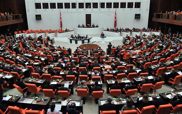 Депутаты турецкого парламента принесли присягу
