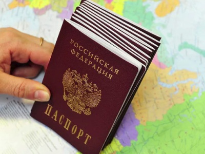 Бывшим гражданам СССР упростят получение вида на жительство в РФ
