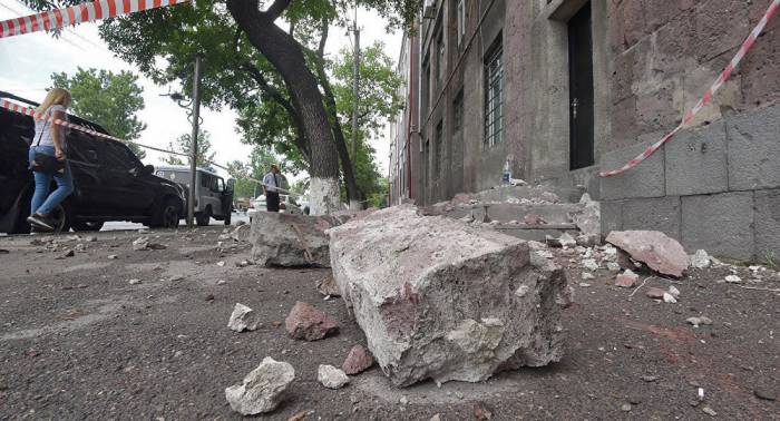 В Ереване обрушилось здание: есть погибший