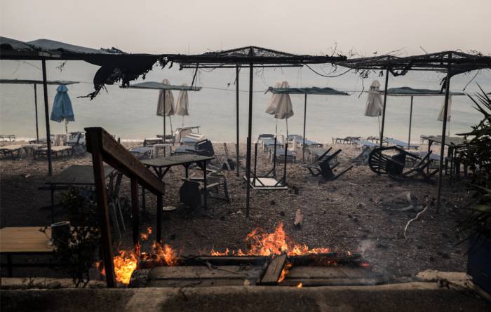 Греция в огне: 3 дня траура 
