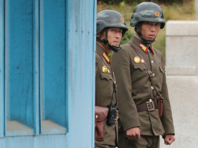 КНДР и Южная Корея восстановили «горячую линию» связи
