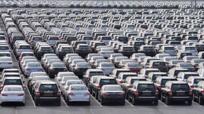 В этом году импорт автомобилей в Азербайджан вырос в 3 раза