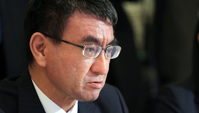 Глава МИД Японии намерен обсудить с Лавровым заключение мирного договора
