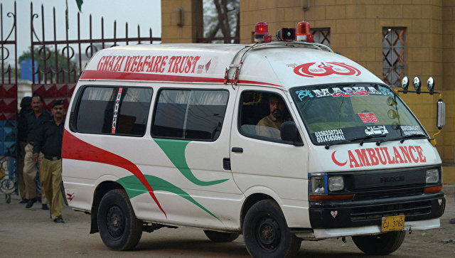 В Пакистане 17 человек погибли в ДТП с автобусом