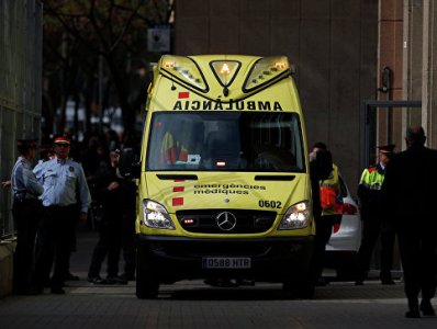 В Испании машина наехала на группу людей, есть пострадавшие