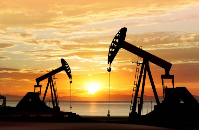 Азербайджанская нефть продолжала
