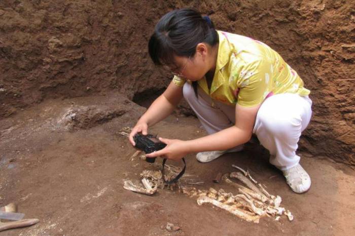 Обнаружены 136 гробниц III-VIII века до н.э.