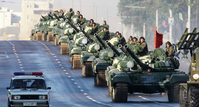 Минск показал миру свою военную мощь - ВИДЕО
