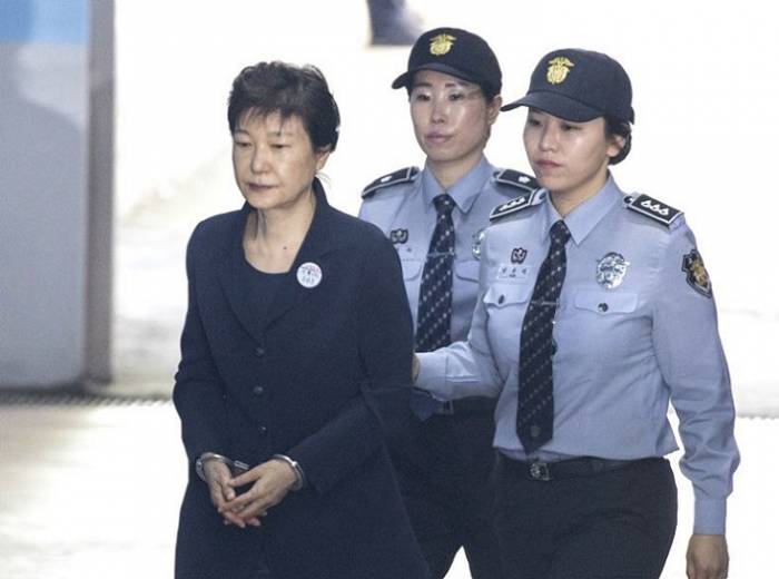 Экс-президент Южной Кореи приговорена к 8 годам заключения