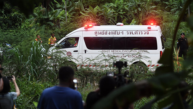 Власти Таиланда подтвердили эвакуацию четверых подростков
