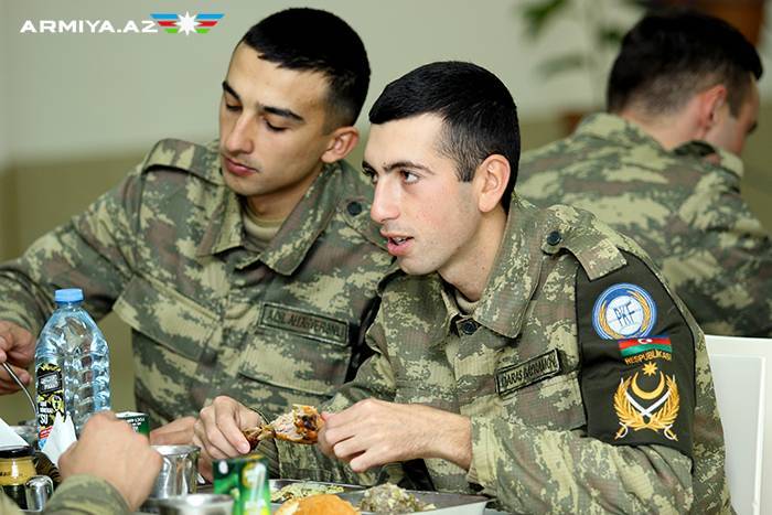 Чем и как кормят Азербайджанскую армию – СПЕЦРЕПОРТАЖ