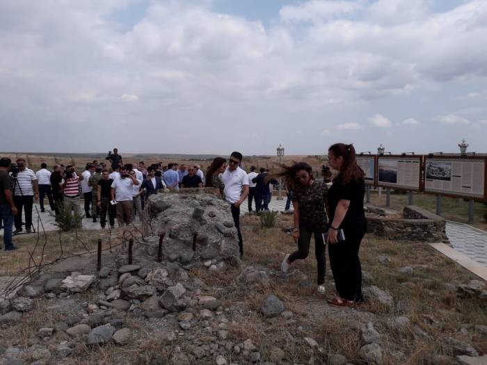 Делегация МИД Азербайджана посетила прифронтовую зону - ФОТО