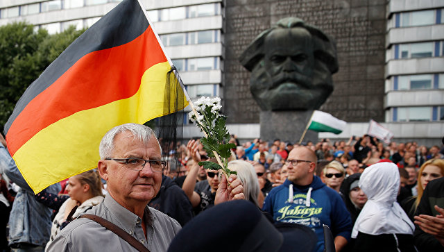 Шесть человек получили ранения во время протестов на востоке Германии
