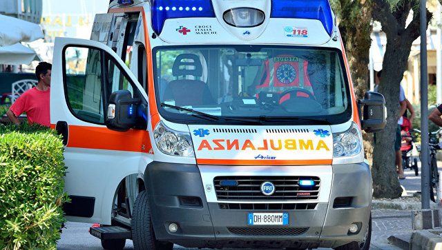 Число жертв паводка на юге Италии возросло до 11 человек
