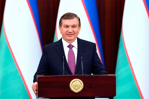 Президент Узбекистана наградил Вагита Алекперова
