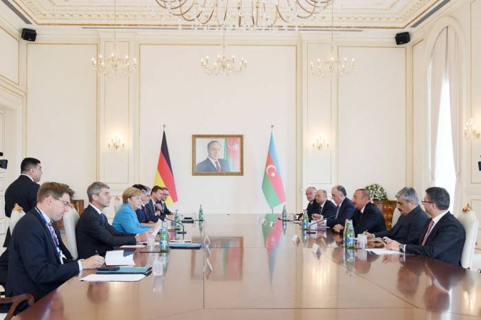 Прошла встреча Президента Азербайджана и Канцлера Германии в расширенном составе