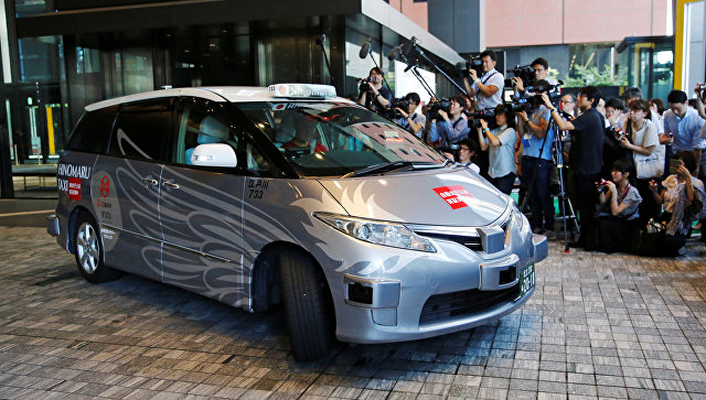 В Токио начались тестовые поездки беспилотных такси с пассажирами
