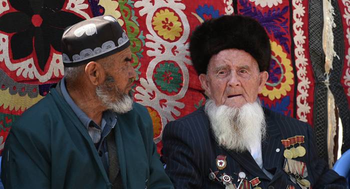 В Таджикистане повышены зарплаты, пенсии и стипендии