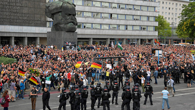 В полиции сообщили о 20 пострадавших во время протестов в Хемнице

