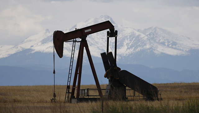Нефть дешевеет на опасениях за перспективы мировой экономики
