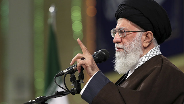 Верховный лидер Ирана призвал к противостоянию экономической войне

