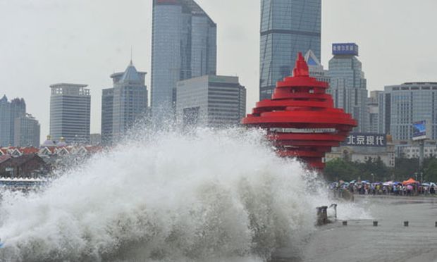 На Шанхай обрушился тайфун «Румбия»
