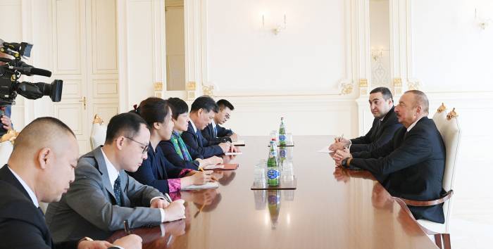 Президент Ильхам Алиев принял Ли Сяолиня