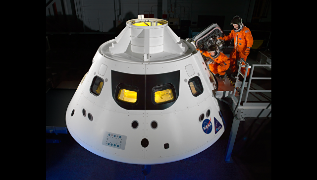 НАСА провело испытания парашютной тормозной системы капсулы "Орион"

