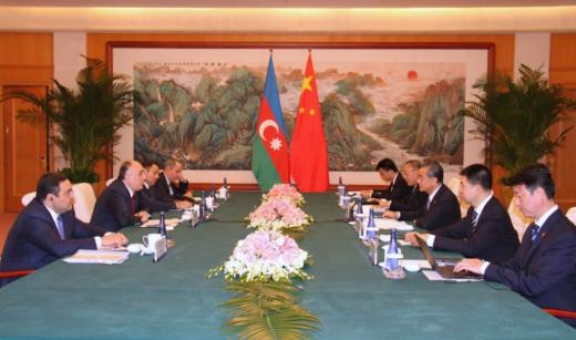 Баку и Пекин будут продвигать транспортно-коммуникационные проекты в Евразии