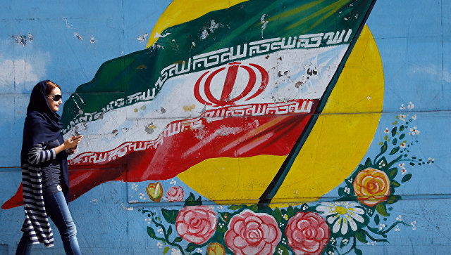 Иран подготовил программу по стимулированию экономики из-за санкций США

