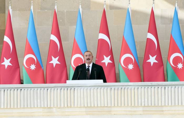 Ильхам Алиев: "Азербайджан вложил и вложит в Турцию инвестиции на сумму 20 миллиардов долларов"