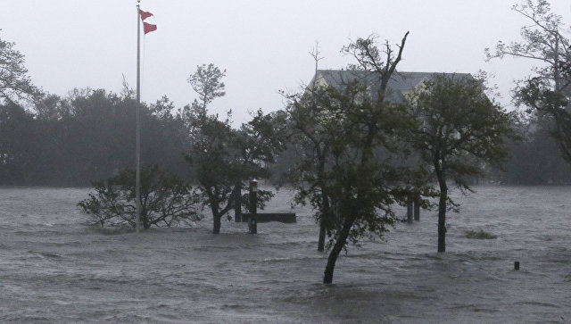 Число жертв урагана "Флоренс" в США возросло до семи человек
