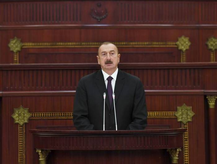 Ильхам Алиев: Превращение Азербайджана в один из транспортных центров - уже реальность