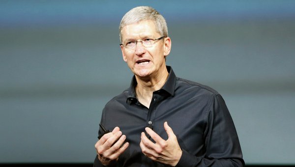 Глава Apple объяснил дороговизну новых айфонов