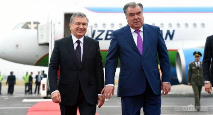 Что стоит за визитом Мирзиёева в Таджикистан?