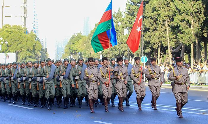 Освобождение Баку: 100 лет назад турки и азербайджанцы кровью закрепили вечное братство - Послесловие к военному параду
