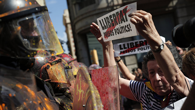 В Барселоне в ходе столкновений пострадали 24 человека
