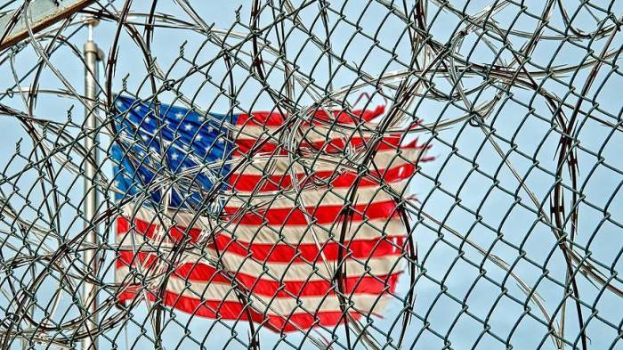 Число задержанных в США детей мигрантов бьет рекорды
