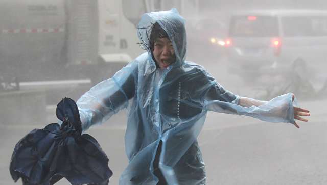 Число пострадавших из-за тайфуна "Мангхут" в Гонконге превысило 350 человек
