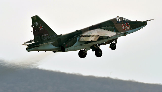 На учениях в Киргизии Су-25 посадили захваченный "террористами" самолет
