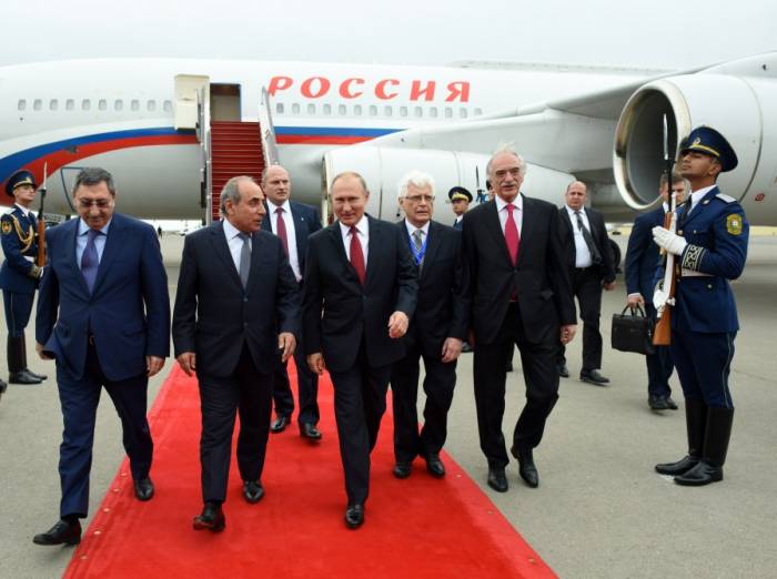 Владимир Путин прибыл с рабочим визитом в Азербайджан - ФОТО
