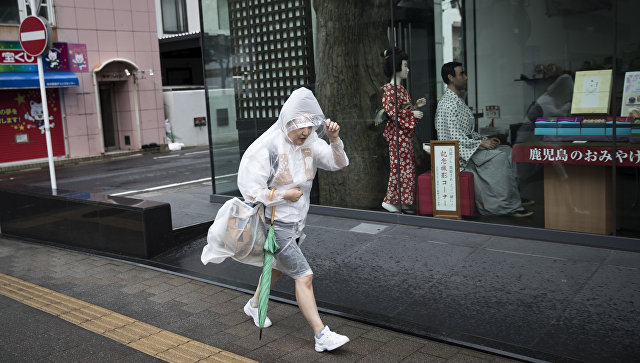 Число пострадавших при тайфуне "Трами" в Японии превысило 80 человек
