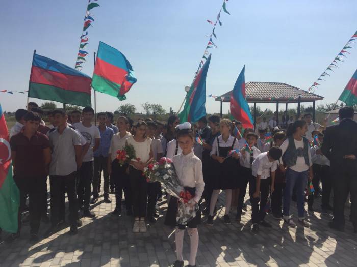 Впервые в азербайджанском селе открылась школа 