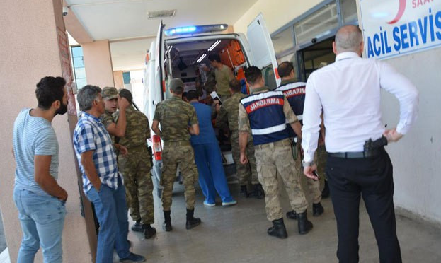 Взрыв на турецко-иранской границе, ранены 5 военнослужащих
