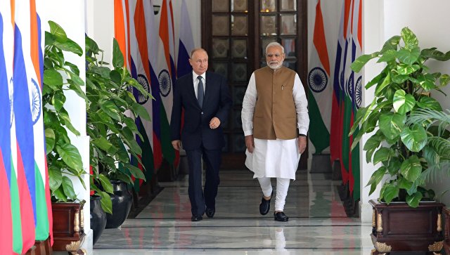 Путин и Моди приветствовали заключение контракта на поставку Индии С-400
